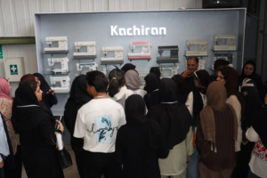 بازدید از واحد کنترل کیفیت کارخانه کاچیران
